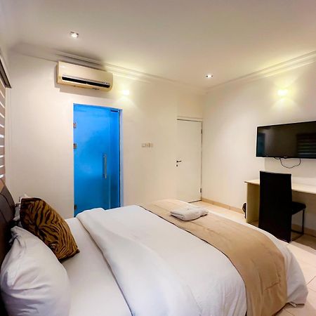 Box Residence Hotel And Apartment Lagos Exterior photo