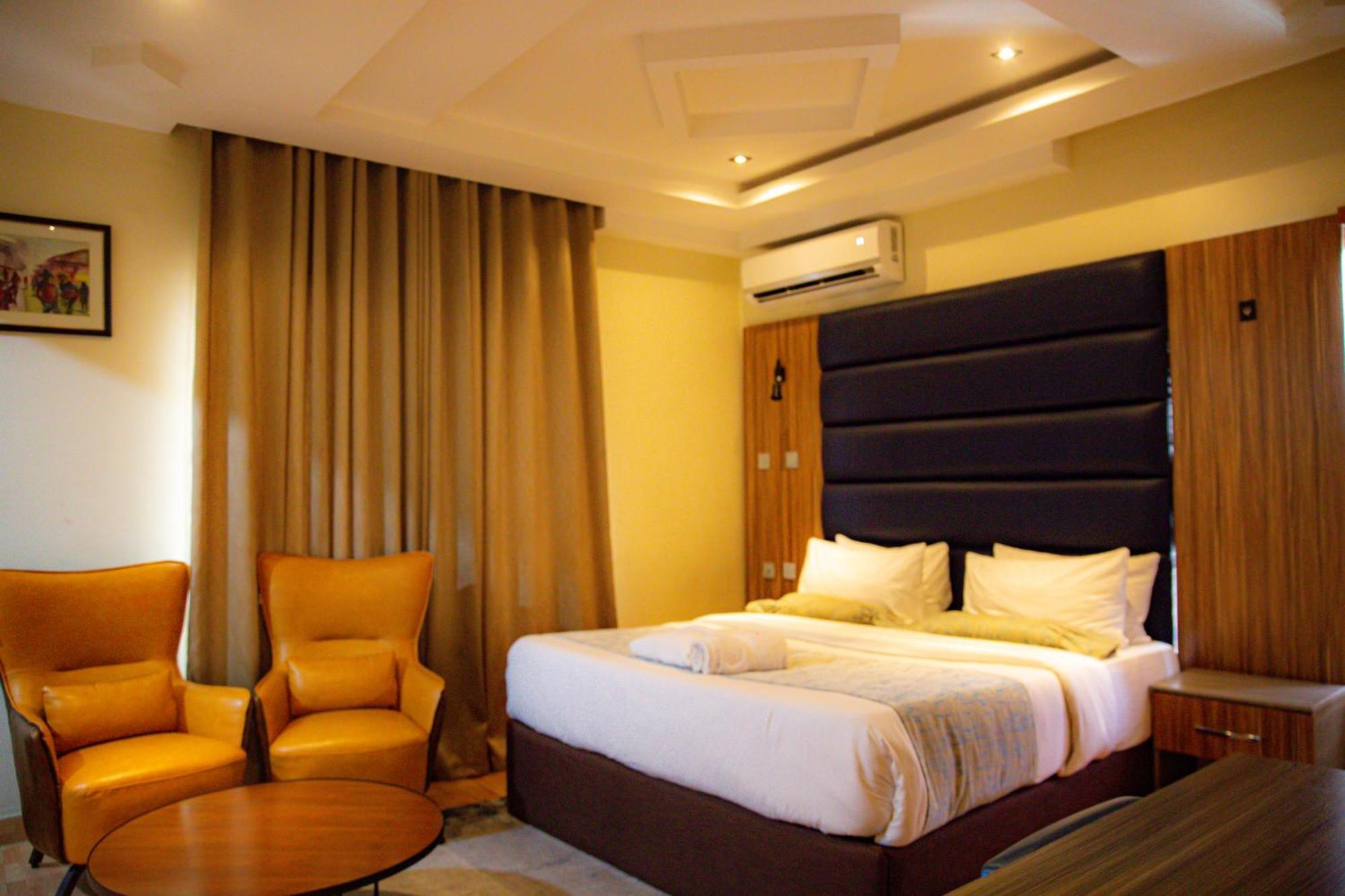Box Residence Hotel And Apartment Lagos Exterior photo
