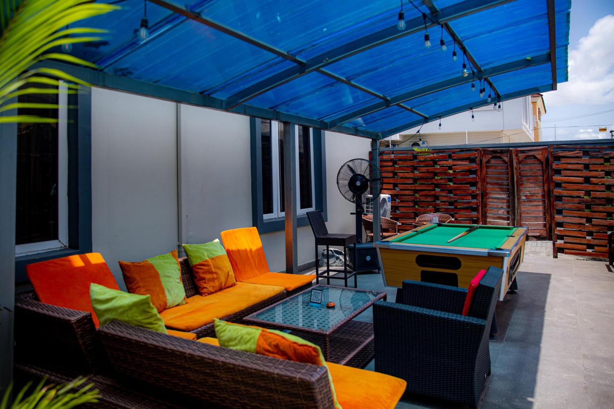 Box Residence Hotel And Apartment Lagos Exterior photo