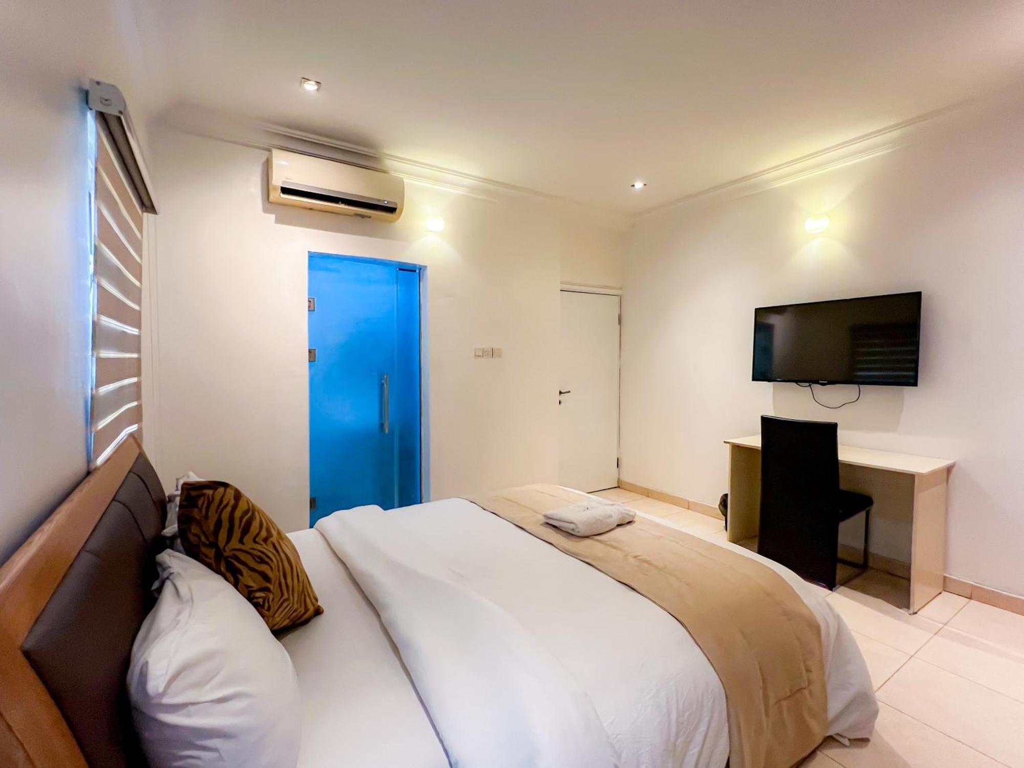 Box Residence Hotel And Apartment Lagos Exterior photo