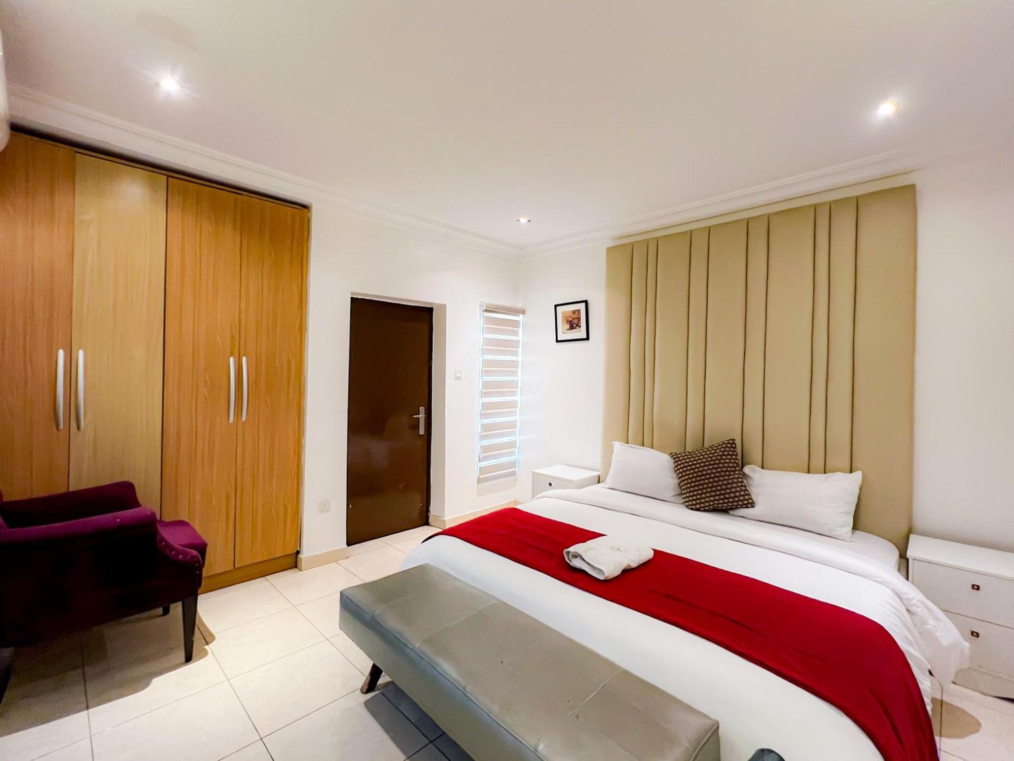 Box Residence Hotel And Apartment Lagos Exterior photo