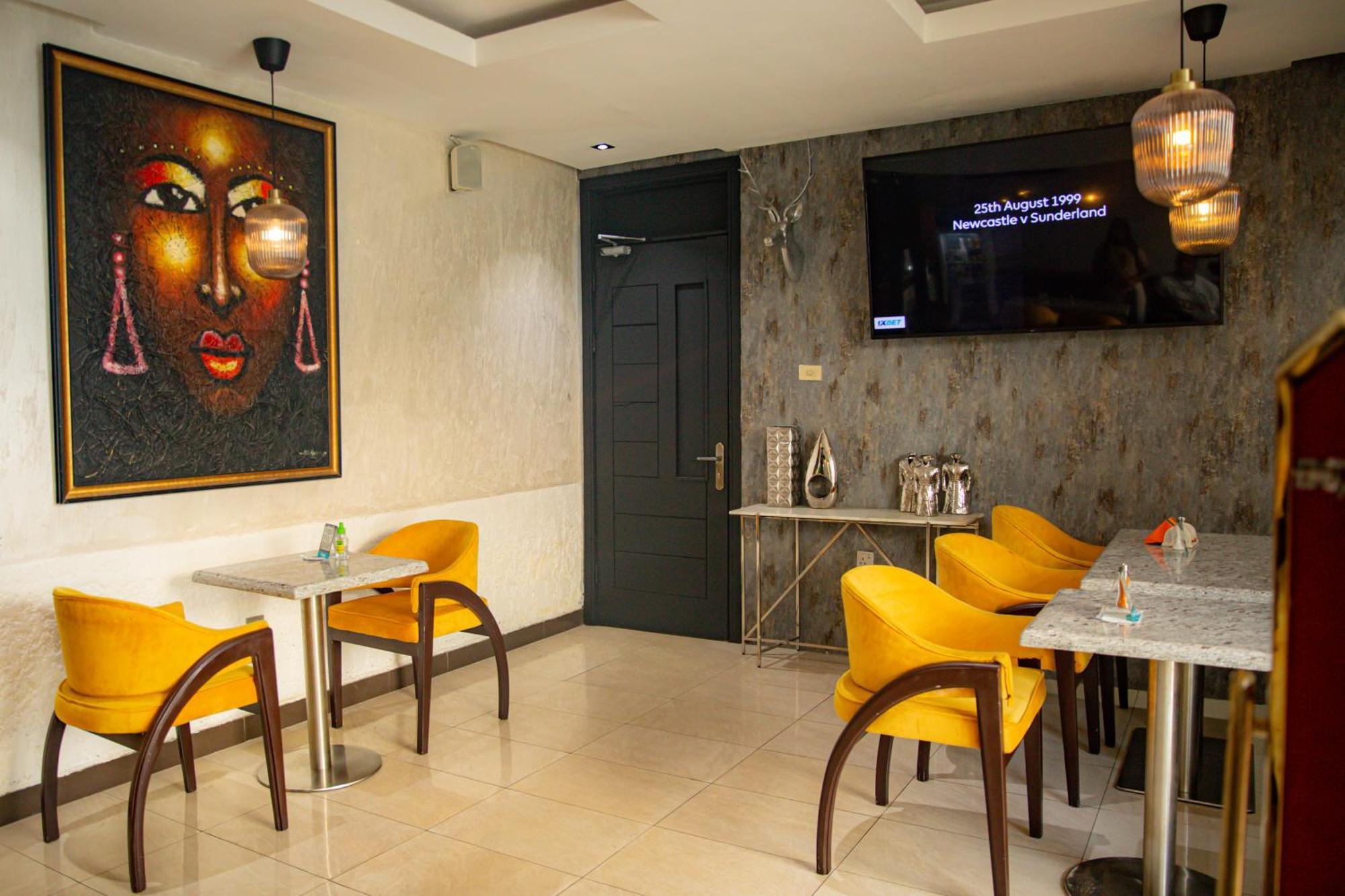 Box Residence Hotel And Apartment Lagos Exterior photo